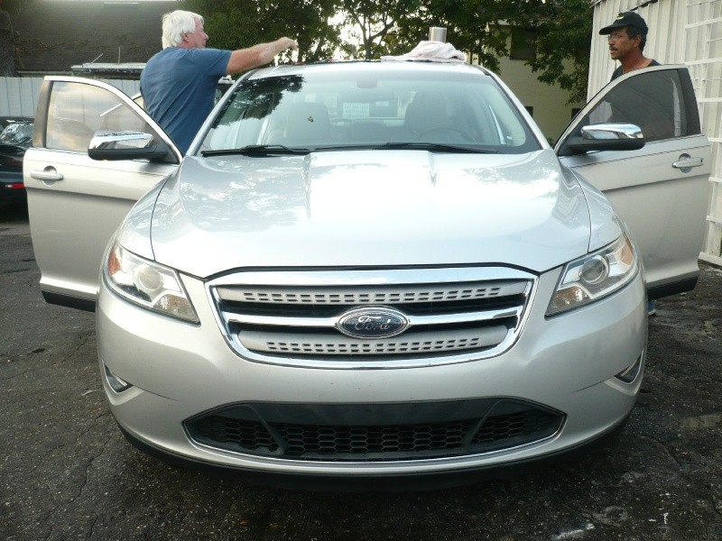 2010 Ford Taurus 4dr Sdn Limited FWD