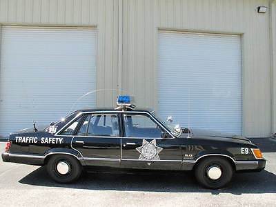1984 Ford Mustang Base Sedan 4-Door 1984 Ford LTD 5.0  POLICE CRUISER