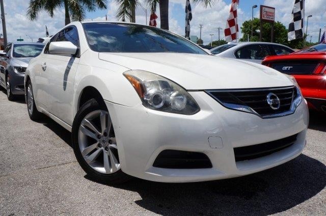 2012 Nissan Altima 2.5 S 6M/T Coupe