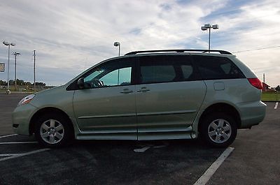 2006 Toyota Sienna  2006 Toyota Sienna Handicap Van