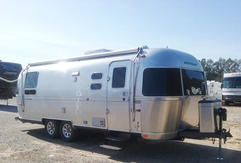 2012 Airstream Flying Cloud 25