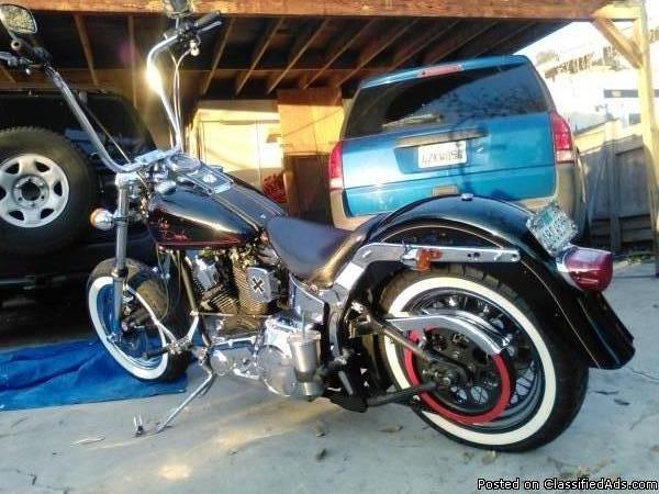 1990 Old School Soft-tail custumed Harley Davidson Motorcycle