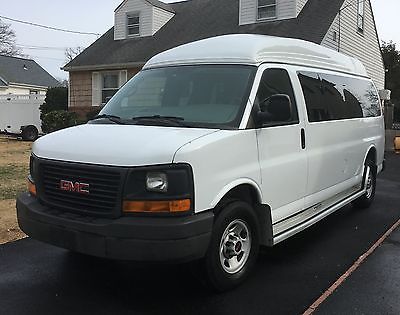 2007 GMC Savana Extended 3500 Hi-Top Handicap Wheelchair Van 2007 GMC SAVANA 3500 EXTENDED HI-TOP HANDICAP VAN W/ POWERED WHEELCHAIR LIFT 66K