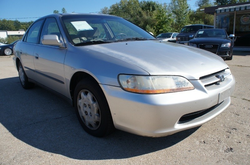 1998 HONDA ACCORD LX 5 SPEED MANUAL CLEAN NO RUST NEW TIRES