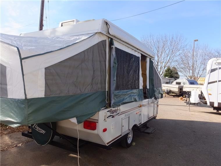 2005 Forest River Flagstaff 620