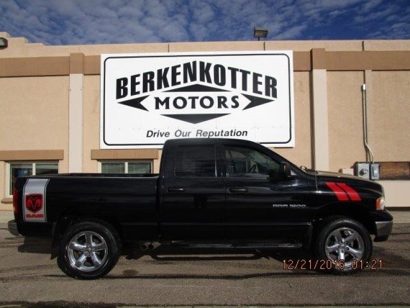 2003 Dodge Ram 1500 SLT 4dr Quad Cab SLT