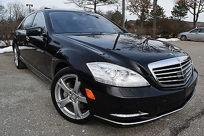 2013 Mercedes-Benz S-Class 4MATIC TWIN TURBO-EDITION  Sedan 4-Door 2013 Mercedes-Benz S550 4Matic Sedan 4-Door 4.6L/AWD/Sunroof/Distronic/Navi/HID