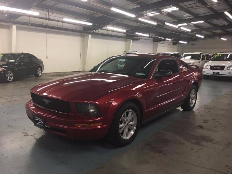 2006 Ford Mustang V6 Standard 2dr Coupe