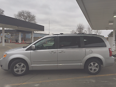 2010 Dodge Grand Caravan  Dodge Grand Caravan SXT 2010 $6250 OBO (Including Bluetooth Receiver)