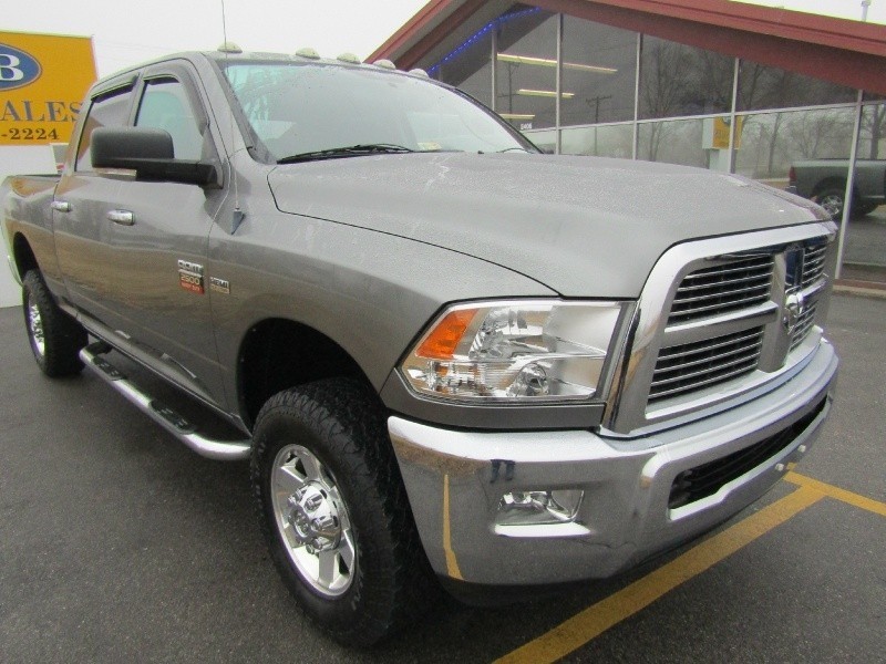 2010 Dodge Ram Pickup 2500 SLT 4x4 4dr Crew Cab 6.3 ft. SB Pickup