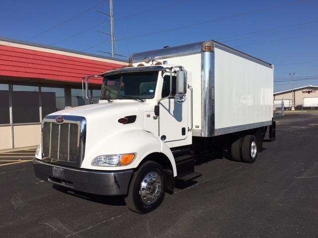 2010 Peterbilt 335  Box Truck - Straight Truck