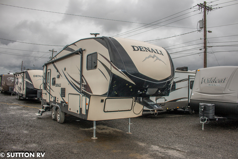 2017 Dutchmen Denali Lite Fifth Wheel 2445RLX