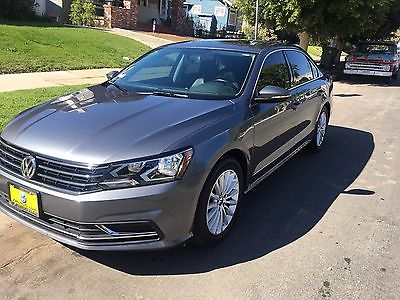 2016 Volkswagen Passat  Volkswagen