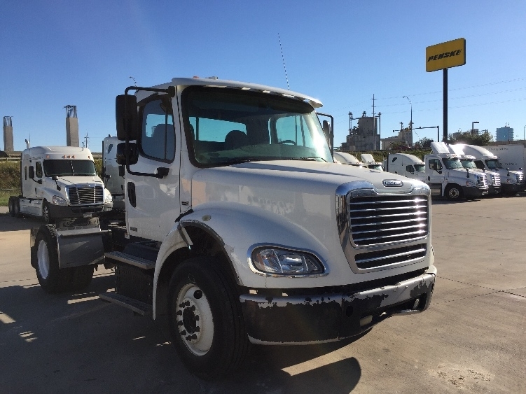 2011 Freightliner Business Class M2 106  Conventional - Day Cab
