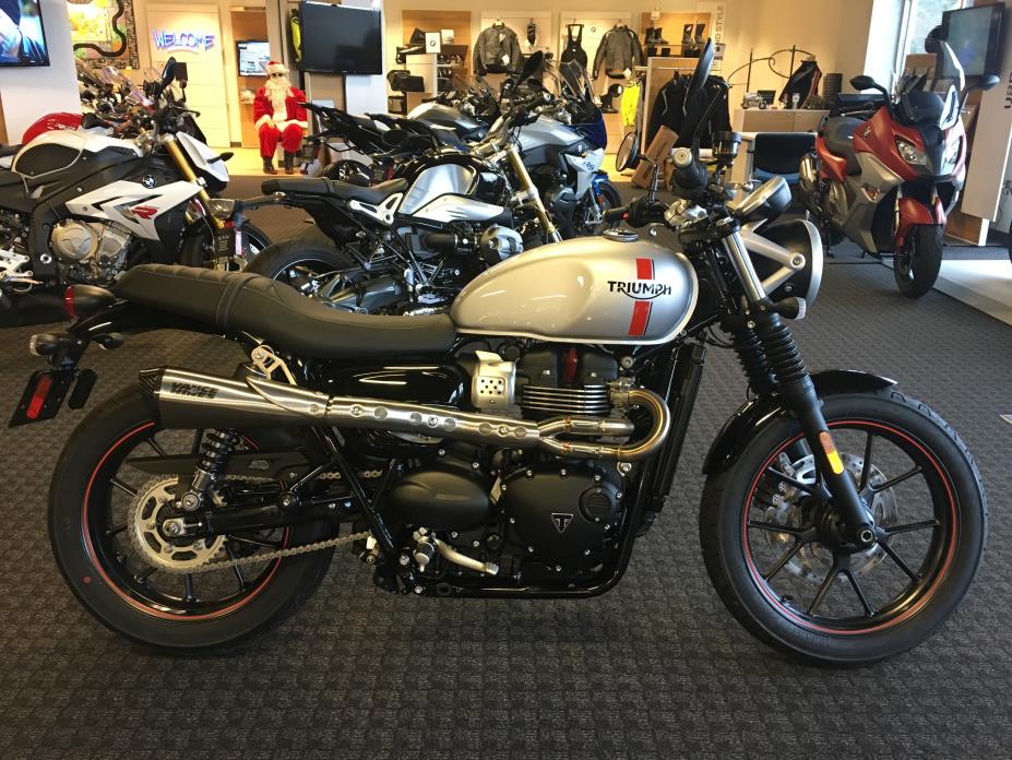 2017 Triumph Street Twin Jet Black