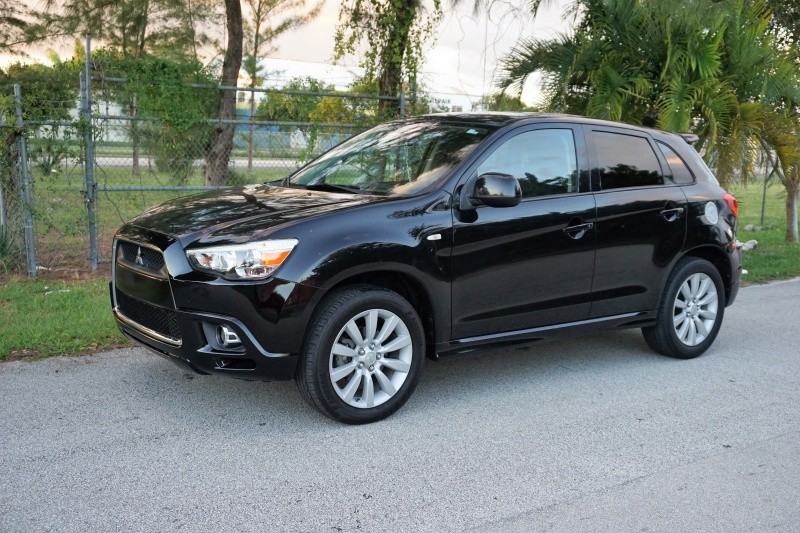 2011 Mitsubishi Outlander Sport 2WD 4dr CVT SE