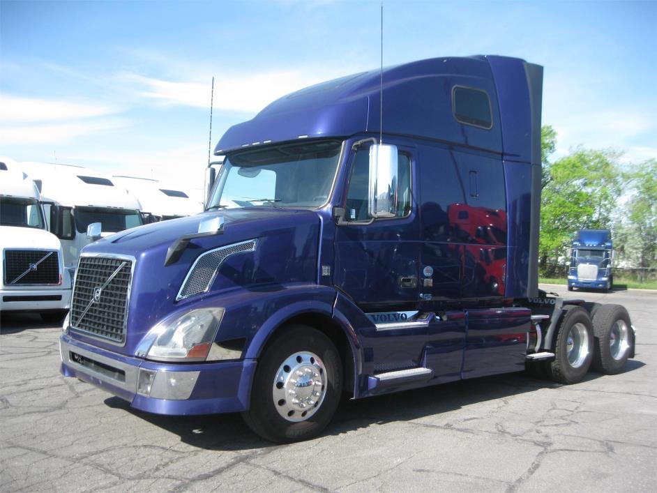 2012 Volvo Vnl64t670  Conventional - Sleeper Truck