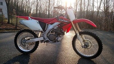 2004 Honda CRF  Honda CRF450R Very Low Hours and Never Tracked