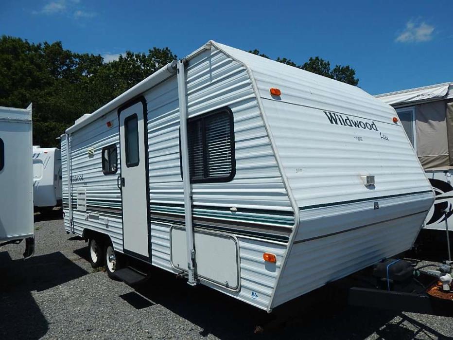 2001 Forest River Wildwood 24BH