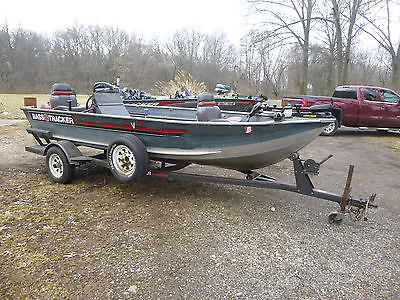 1988 16 Ft Bass Tracker V Guide Special