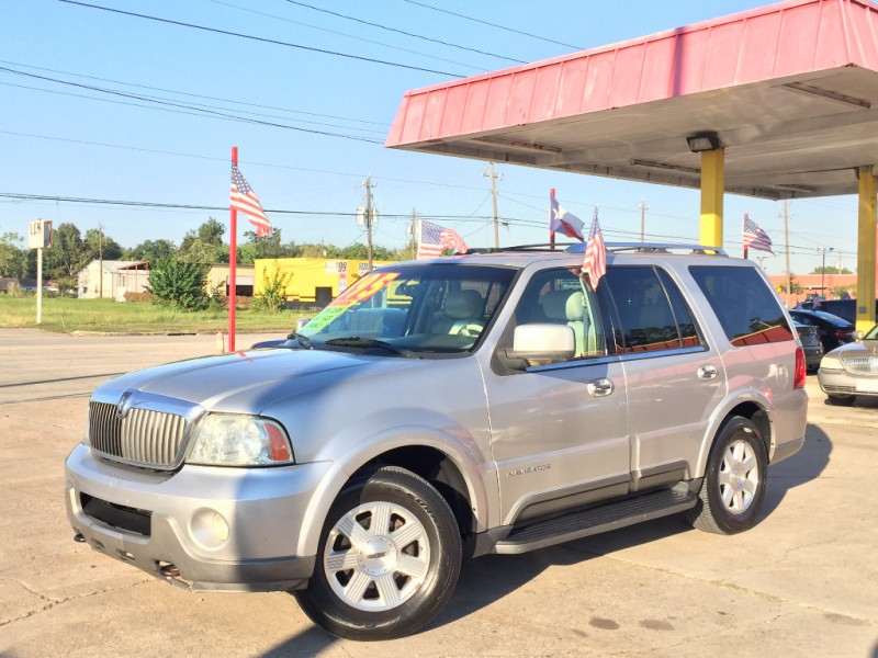 2004 Lincoln Navigator 4dr 2WD Luxury