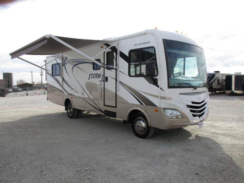 2011 Fleetwood Storm 28F 2 Slide Low Miles