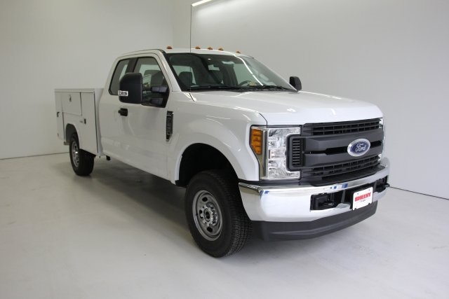 2017 Ford F-250sd  Contractor Truck