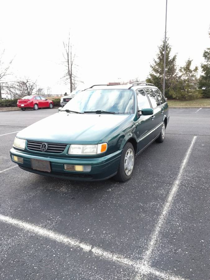 1996 Volkswagen Passat TDI Wagon 4-Door 1996 Volkswagen Passat TDI Wagon 4-Door 1.9L