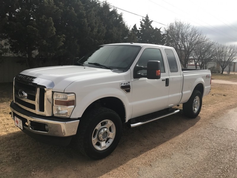 2010 Ford Super Duty F-250 4WD SuperCab XLT DIESEL!!