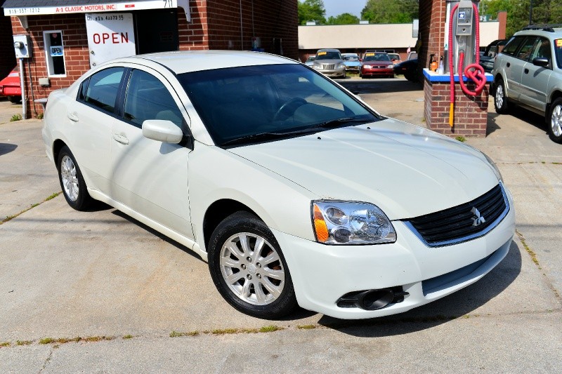 2009 Mitsubishi Galant 4dr Sdn ES