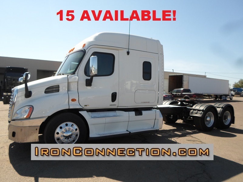 2012 Freightliner Cascadia  Conventional - Sleeper Truck