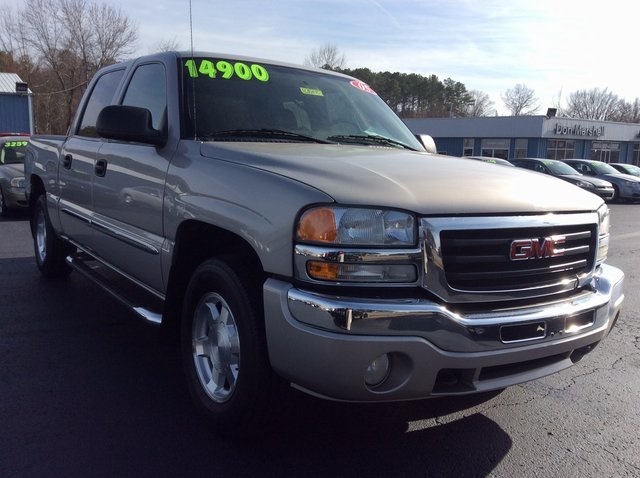 2005 Gmc Sierra 1500  Pickup Truck