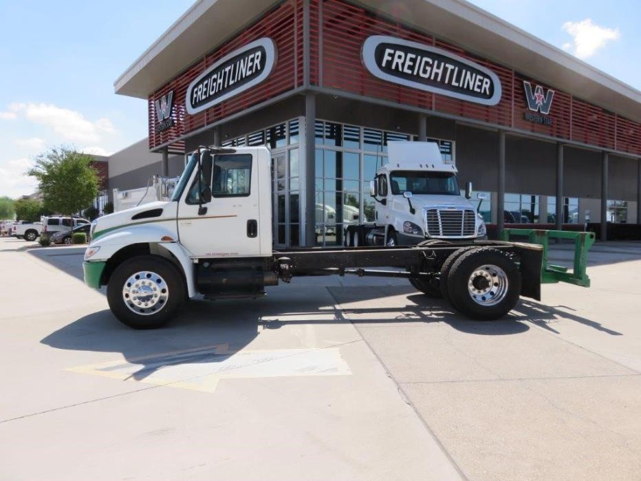 2004 International Durastar 4300  Cab Chassis