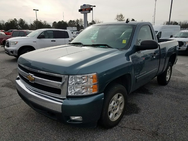 2007 Chevrolet Silverado 1500  Pickup Truck