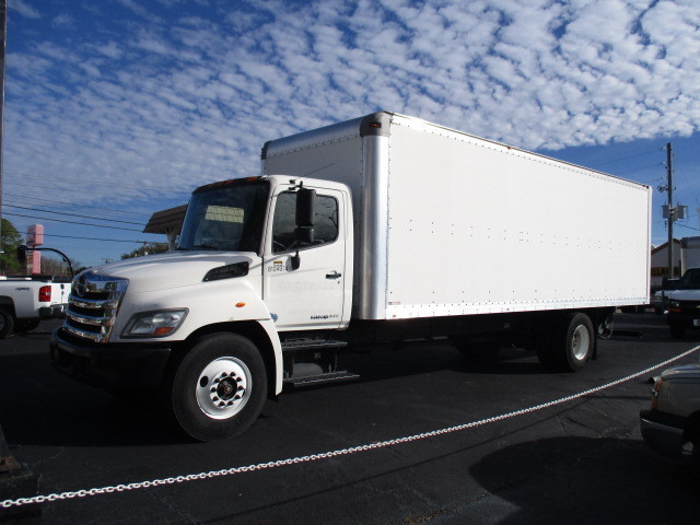 2011 Hino 268  Box Truck - Straight Truck