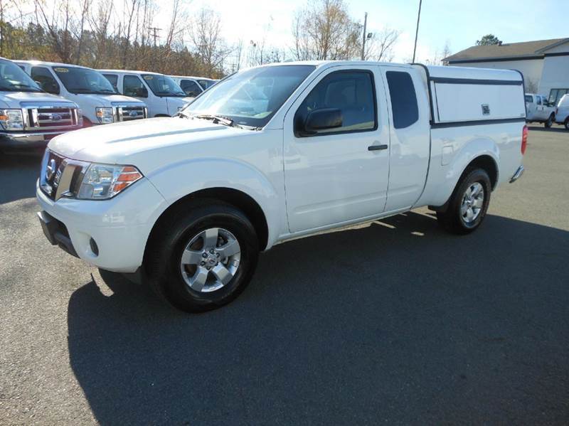 2013 Nissan Frontier  Utility Truck - Service Truck