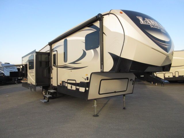 2017 Keystone LAREDO 298SRL Rear Living / 3 Slide Outs