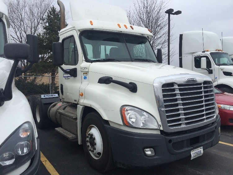 2011 Freightliner Cascadia  Conventional - Day Cab