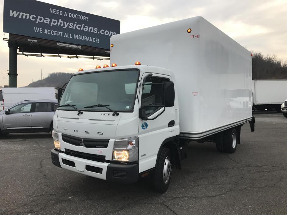 2013 Mitsubishi Fuso Fe160  Hooklift Truck