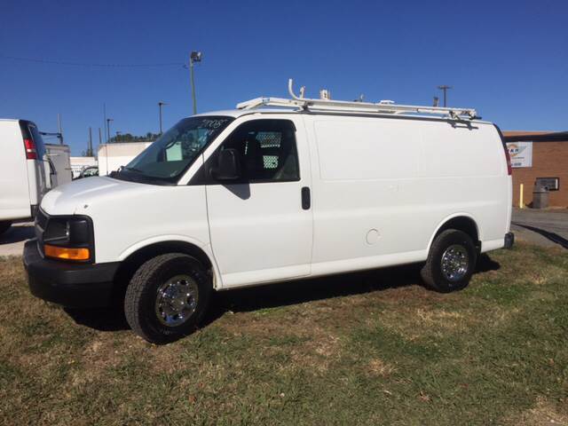 2009 Chevrolet Express 2500  Cargo Van