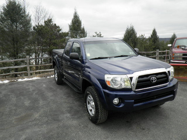 2006 Toyota Tacoma  Pickup Truck