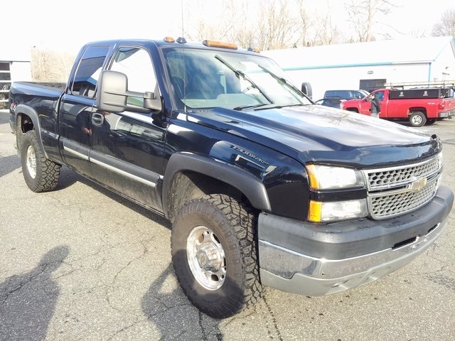 2005 Chevrolet Silverado 2500hd  Pickup Truck