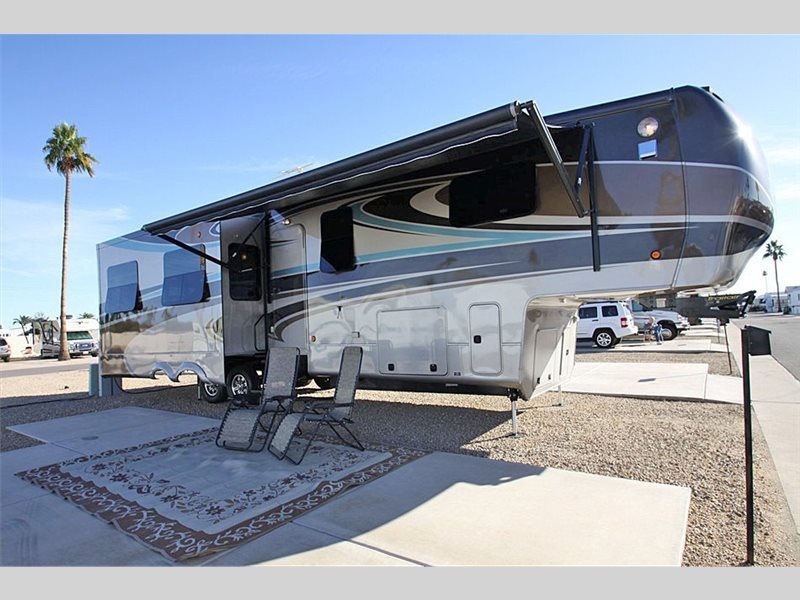 2015 DRV Tradition 384 RSS 42' Triple Slide