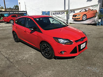 2013 Ford Focus SE Sport package 2013 Ford Focus 5-Door SE Hatchback 5 pasS, Race Red, Charcoal Black leather