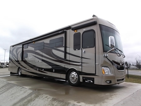 2016 Fleetwood Discovery 40g