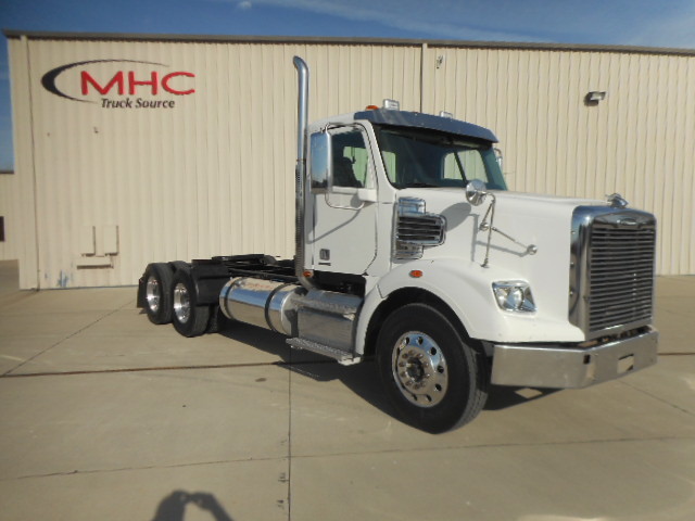 2013 Freightliner Cc12264sd  Conventional - Day Cab