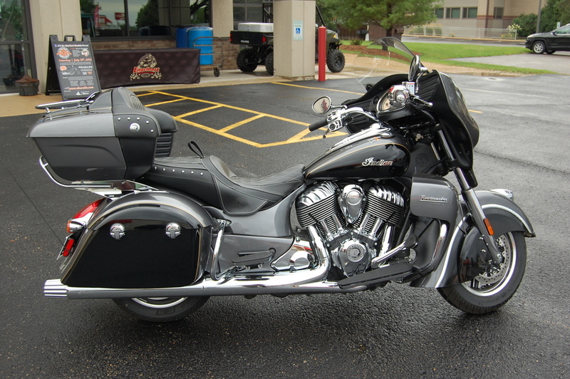 Indian Roadmaster Steel Gray And Thunder Black motorcycles for sale