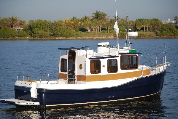 2017 Ranger Tugs R-25 SC Luxury Editon