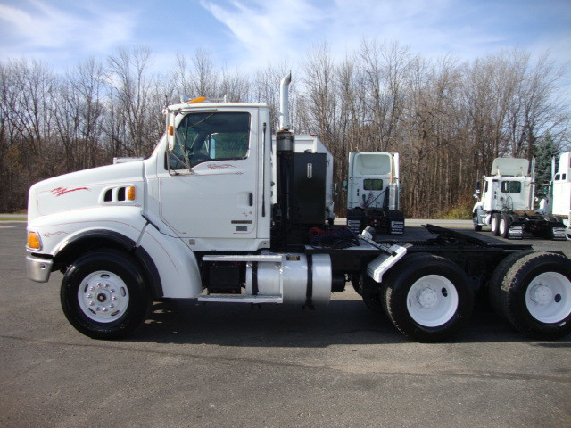 1999 Sterling A9522  Conventional - Day Cab