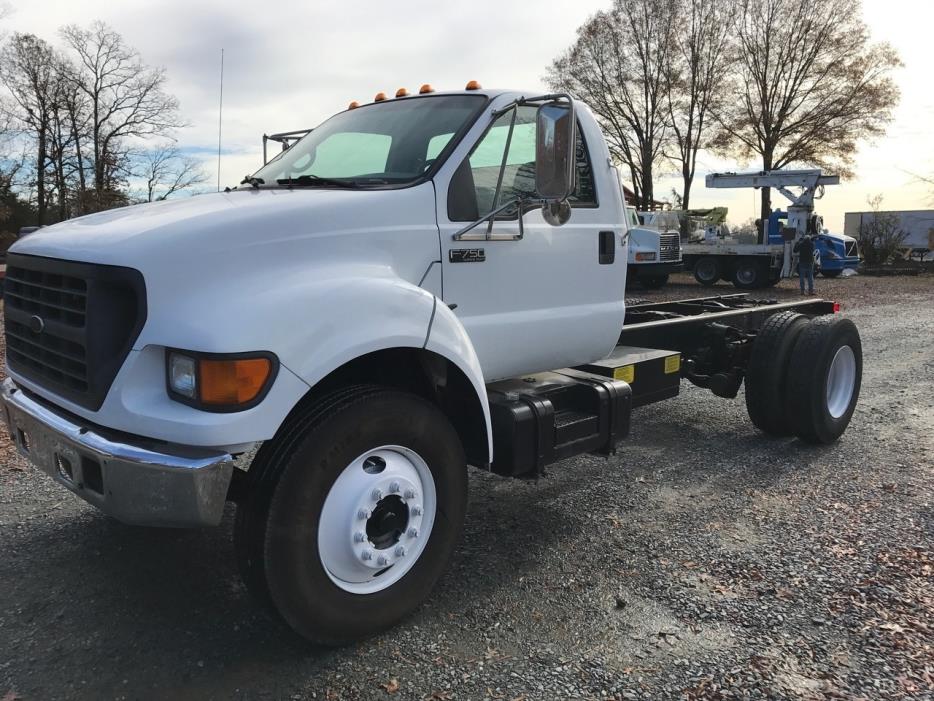 2000 Ford F750  Cab Chassis